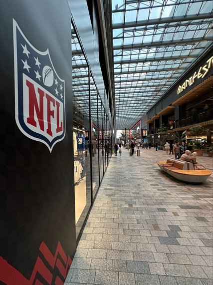 NFL im The Playce