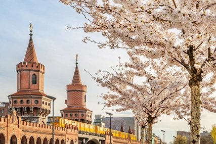 Oberbaum Bridge in spring Oberbaum Bridge in spring