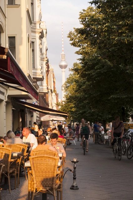 Oranienburger Straße in Berlin Straßencafe in der Oranienburger Straße, Berlin