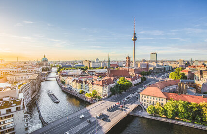 Panorama von Berlin mit Blick auf den Fernsehturm 