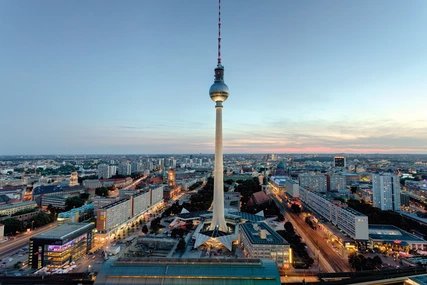 Berliner Fernsehturm Blick auf die Berliner Innenstadt mit dem Fernsehturm