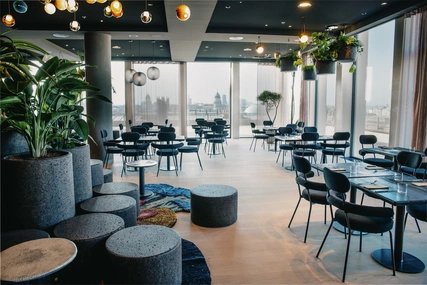 Restaurant Baret auf der Dachterrasse des Humboldt Forum