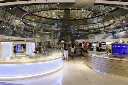 Galeries Lafayette Berlin mit Eifelturm Galeries Lafayette Berlin mit Eifelturm