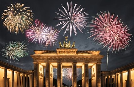 Silvester am Brandenburger Tor Große Veranstaltung am Brandenburger Tor: Silvester mit Feuerwerk