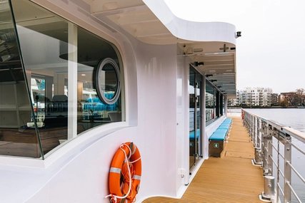 Boat trip with catamaran in Berlin Catamaran of the shipping company Stern und Kreisschiffahrt