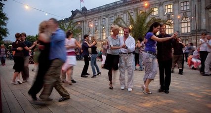 Notte di tango a Berlino all',1920,1035 Ballare il tango: Milonga all\
