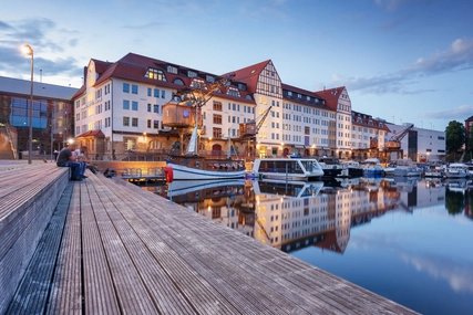 Tempelhofer Hafen Tempelhofer Hafen gegenüber dem Ullsteinhaus