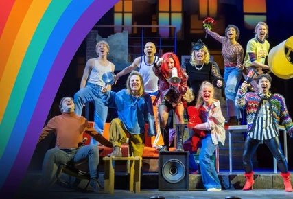 "Wir sind am Leben" im Theater des Westens