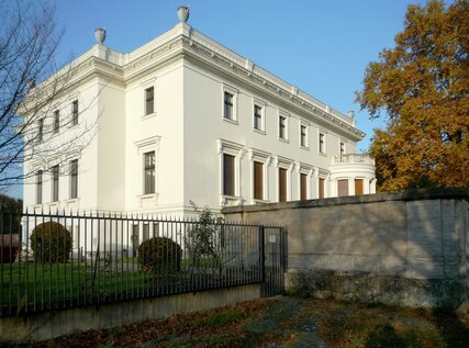 Gartenseite der Villa von der Heydt in Berlin
