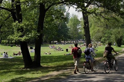 Fahrradfahrer im Volkspark Wilmersdorf Fahrradfahrer im Volkspark Wilmersdorf