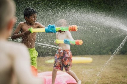Abkühlung im Sommer Wasserspielplätze