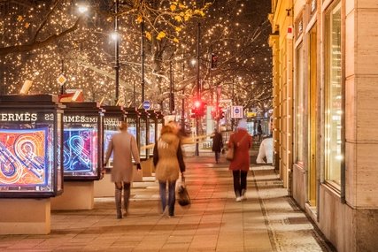 Shopping natalizio sul Kurfürstendamm Shopping natalizio sul Kurfürstendamm a Berlino