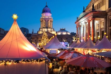 WeihnachtsZauber (Magie de Noël) sur la place Gendarmenmarkt WeihnachtsZauber (Magie de Noël) sur la place Gendarmenmarkt