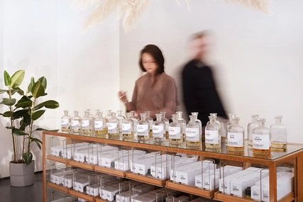 Frau Tonis Parfum Shop und Workshops