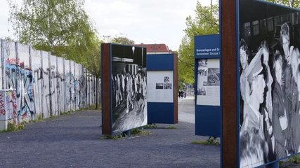 Grenzübergang an der Bornholmer Straße Platz des 9. November 1989