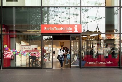Berlin Tourist Info à la gare centrale Berlin Tourist Info à la gare centrale