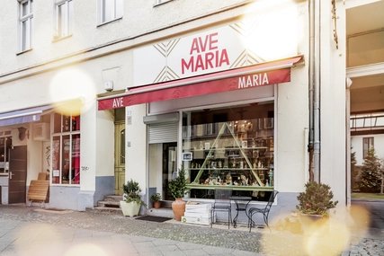 Devotional shop Ave Maria Ave Maria shop window of the Ave Maria shop in Berlin