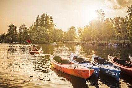 Kayaks auf dem Rummelsburger See