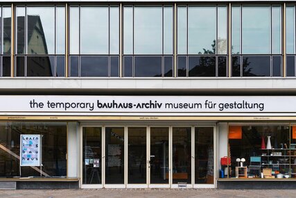 Vista exterior de la Bauhaus temporal en Berlín