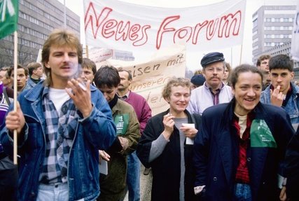 Eine Million Menschen demonstrieren in Ost-Berlin