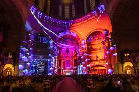 Berliner Dom während des Festival of Lights