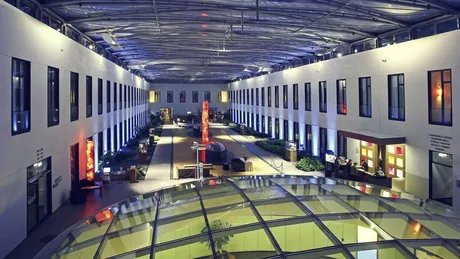 HOTEL MOA BERLIN - ATRIUM (Lobby) 