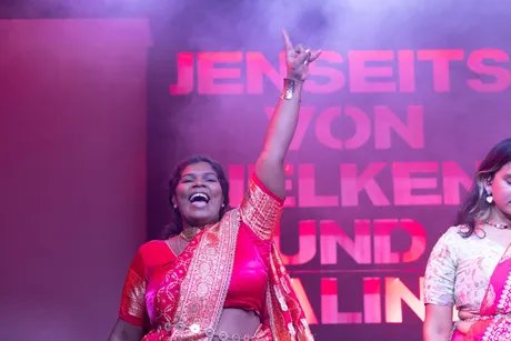 e_06e5cc59a734718c464e981b19cbdcb0_img-hopop