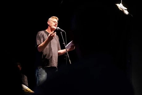 Porträt des Slam-Poeten Björn Högsdal