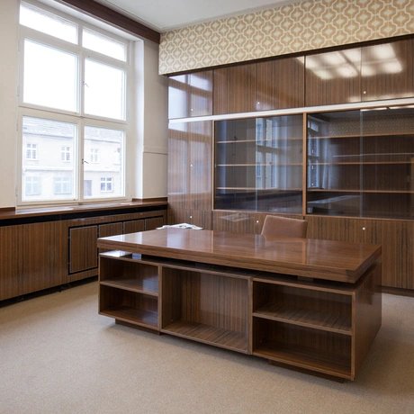 Inhaftiert in Hohenschönhausen, Büro des Gefängnisleiters