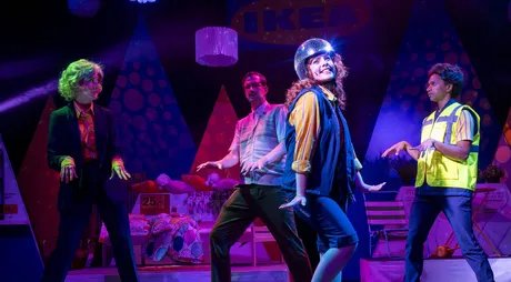 ABBA-Waterloo im Bällebad