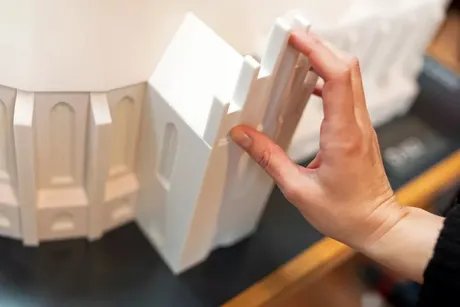 Tastmodell der Nikolaikirche in der Ausstellung © Stadtmuseum Berlin | Foto: Michael Setzpfandt