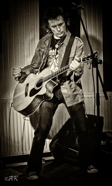 SORJE ACOUSTIC ROCK´N´ROLL - Musik für emotionale Befreiung!!