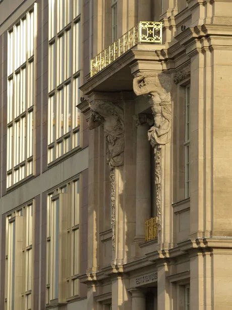 e_124be9e48da08300a0b533862a5e4744_img-hopop