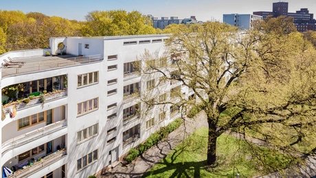 Mann mit Hut Touren Welterbe Scharoun