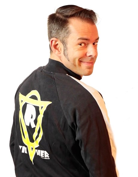 Yves Macak: R-zieher - Best of R-zieher