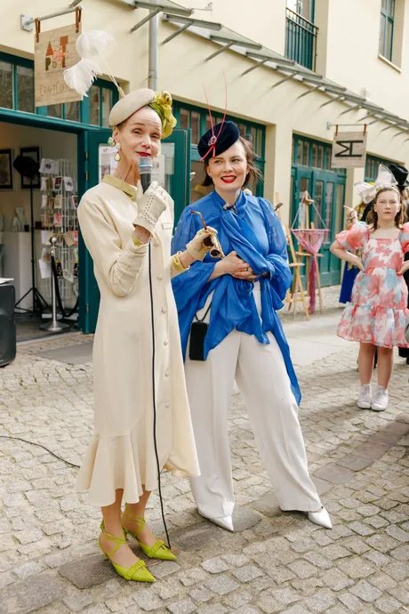 e_1c97347db679a7683dea8430dcdbcb19_img-hopop