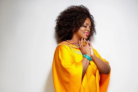 DIANNE REEVES & ROMERO LUBAMBO