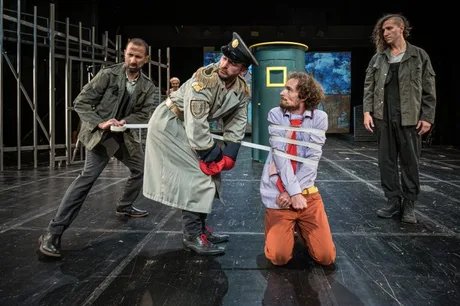 DER HAUPTMANN VON KÖPENICK