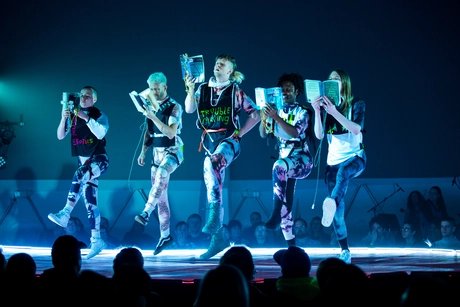 Colin Self, Siblings (Elation VI), 2018, Live-Performance MoMA PS1, New York.