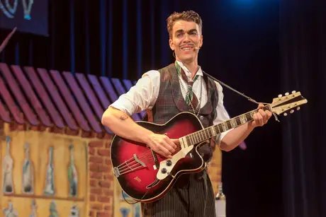 Kabaret Kalashnikov: Taverna Stories – Ein wildes Varieté-Spektakel