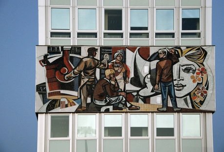 Alexanderplatz, Haus des Lehrers, Wandfries © Foto: Ben Buschfeld