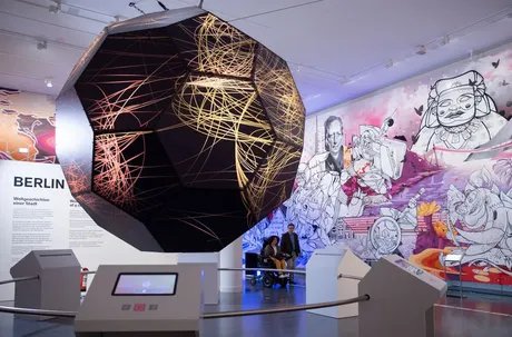 Raum „Weltdenken“ in der Berlin Ausstellung BERLIN GLOBAL