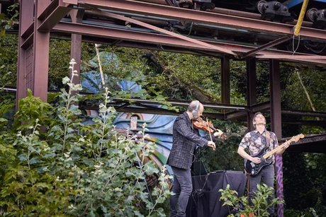 e_36772234a666f1f32aeda5057aaebab5_img-hopop