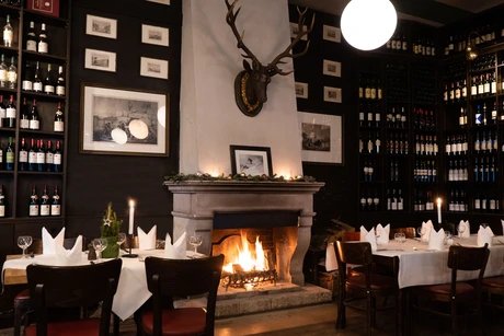 Fischerhütte Am Schlachten See, Kaminzimmer