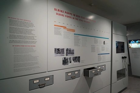 Ausstellung Die Stasi und die Frauen