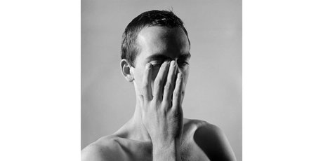 Peter Hujar, David Wojnarowicz (Hand Touching Eye), 1981 © The Peter Hujar Archive / VG Bild-Kunst, Bonn 2026