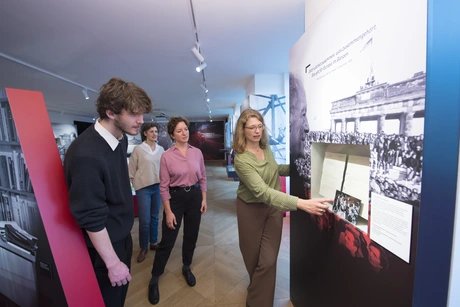 e_5dadbf6fb8bb097a8ded45b864f00af1_img-hopop