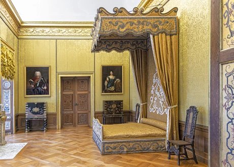 Schloss Charlottenburg, Schlafzimmer mit Paradebett