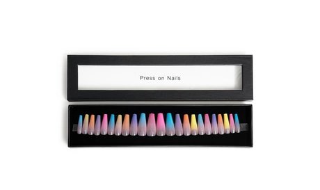 Selbstklebende „Press-On-Nails“, Ladyshop Nails, New York, 2025