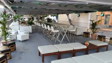 e_684e30bad55b4a1ebed82df3fe434999_img-hopop